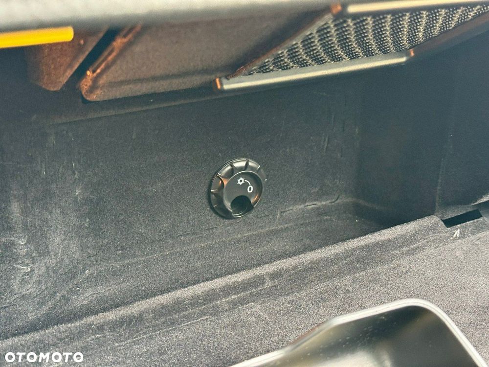 Volkswagen Touareg - 38