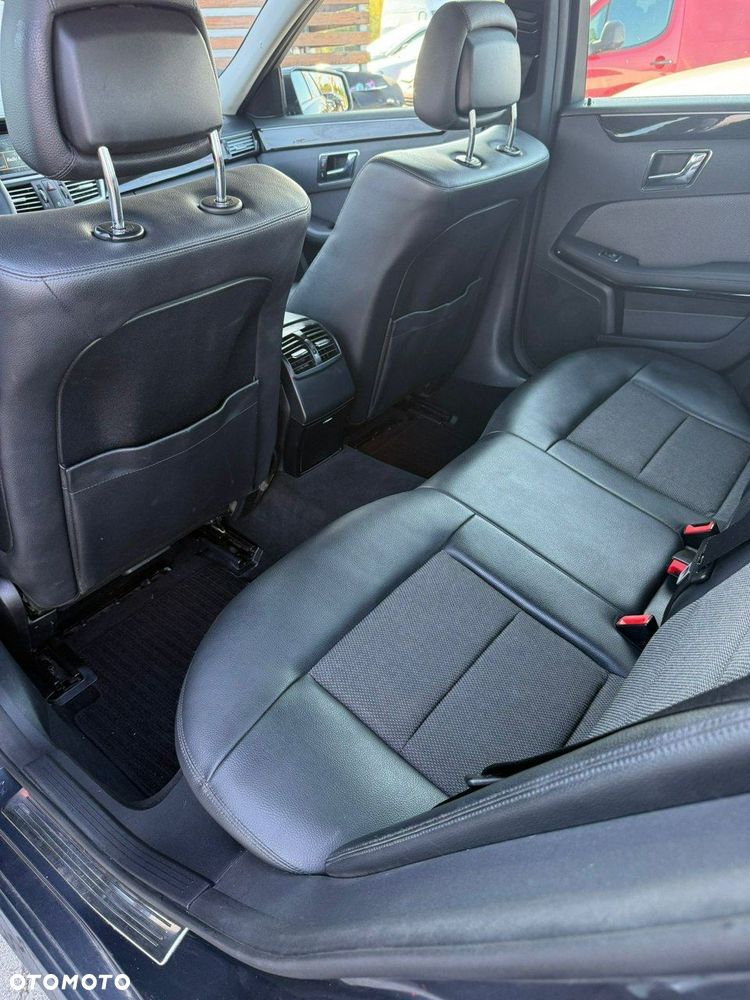 Mercedes-Benz Klasa E 220 T CDI 7G-TRONIC Avantgarde - 22