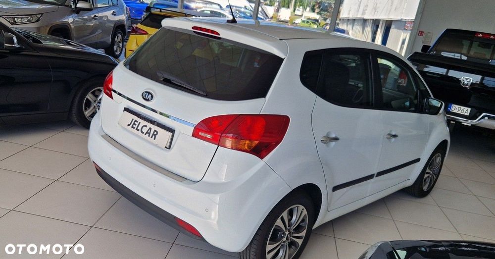 Kia Venga - 6