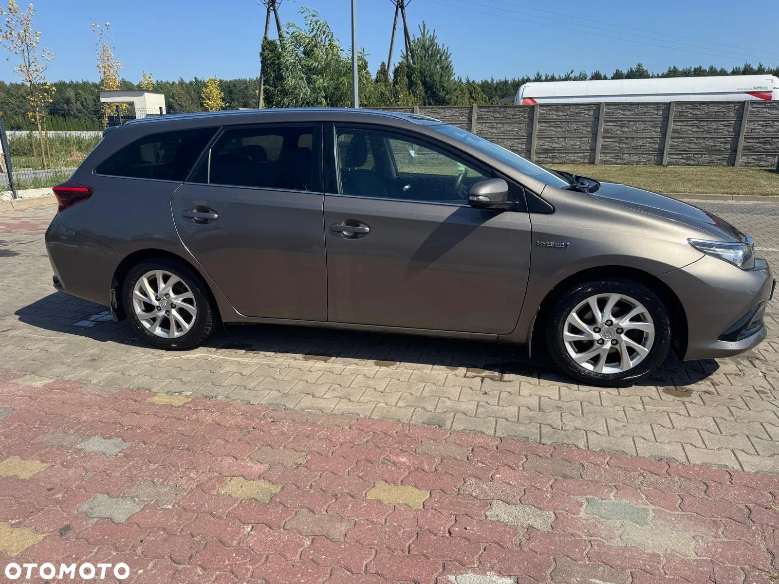 Toyota Auris 1.8 VVT-i Hybrid Automatik Comfort - 2