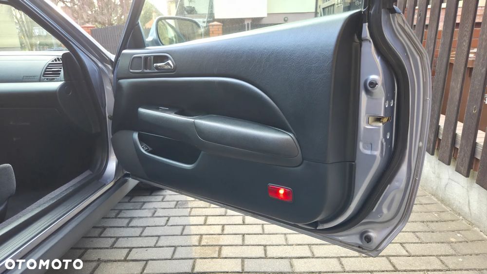 Honda Prelude 2.0i-16 - 16