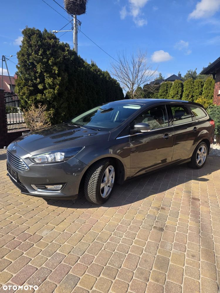 Ford Focus 1.0 EcoBoost Titanium - 4