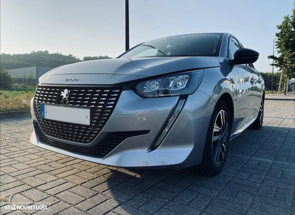 Peugeot 208 - 1