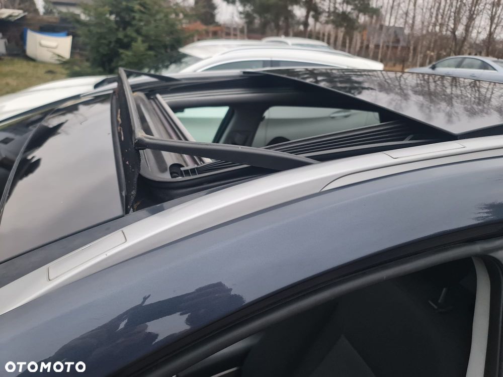 Hyundai i40 Kombi blue 1.7 CRDi DCT Premium - 32