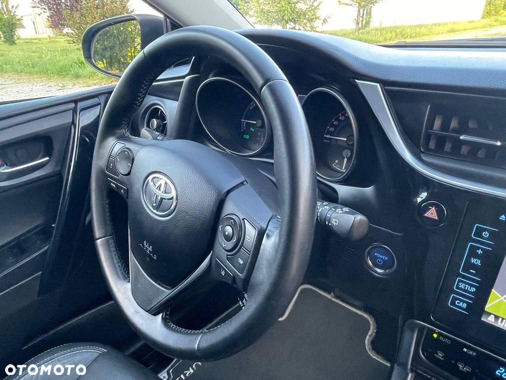 Toyota Auris Hybrid 135 Premium - 24