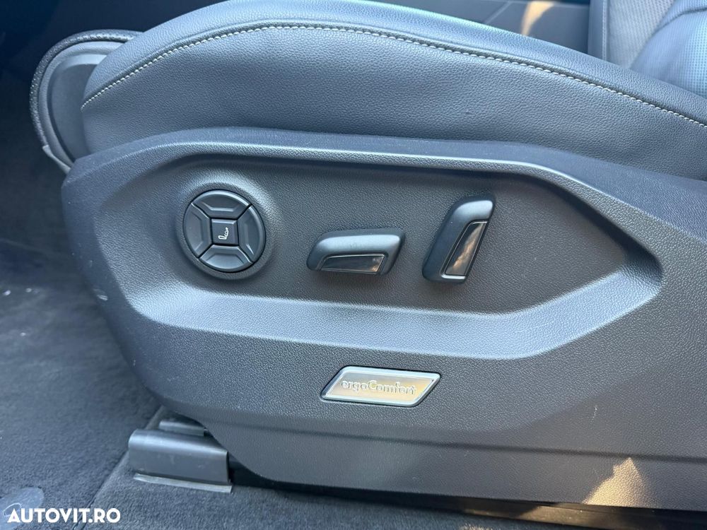 Volkswagen Touareg 3.0 V6 TDI SCR 4Motion Automatik R-Line - 33