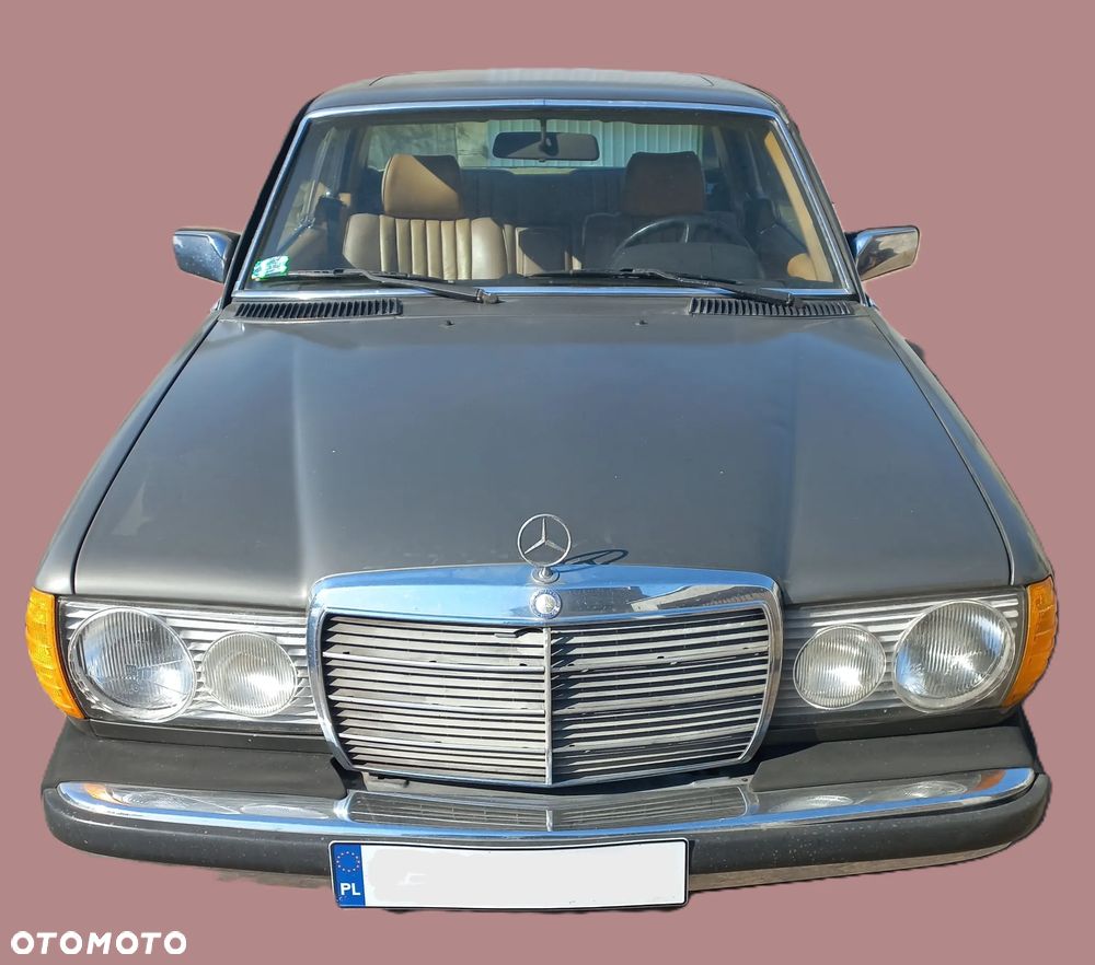 Mercedes-Benz W123 - 1