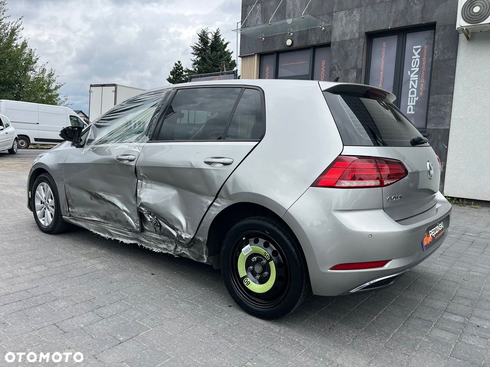 Volkswagen Golf - 4