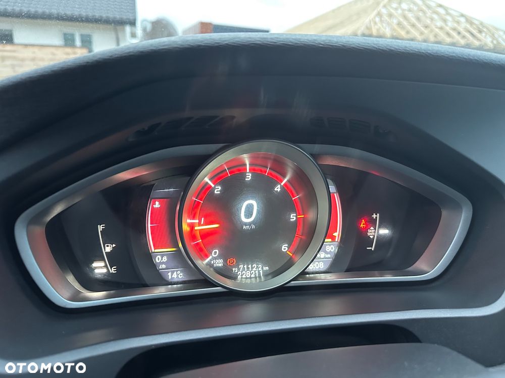 Volvo V40 D2 RDesign - 17