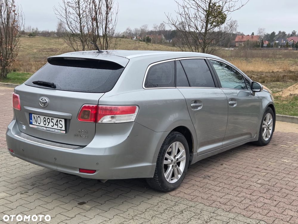 Toyota Avensis 2.0 D-4D - 15