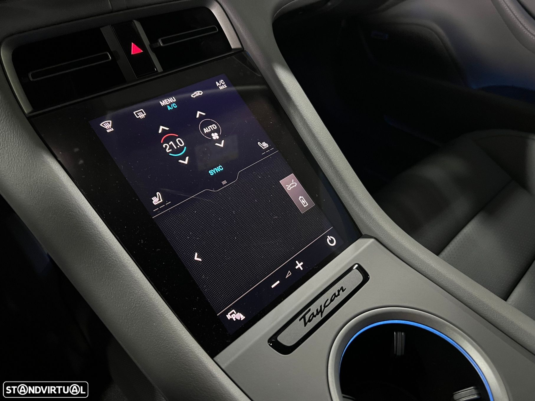 Porsche Taycan Sport Turismo - 32