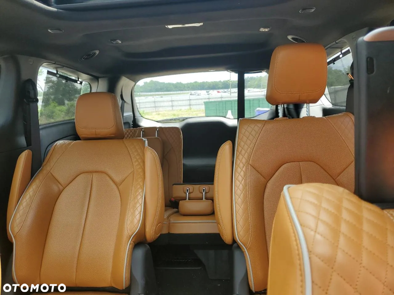 Chrysler Pacifica - 13