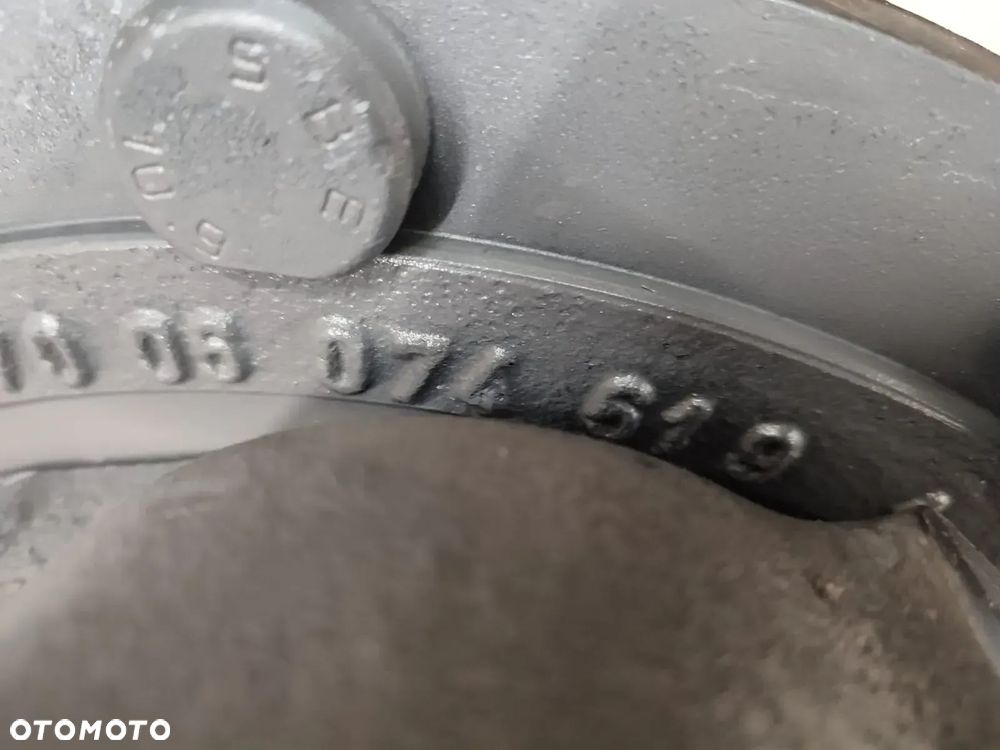 Zwolnica 7700607902 Zwrotnica 7600645001 7700608601 Massey Ferguson 8690 - 16