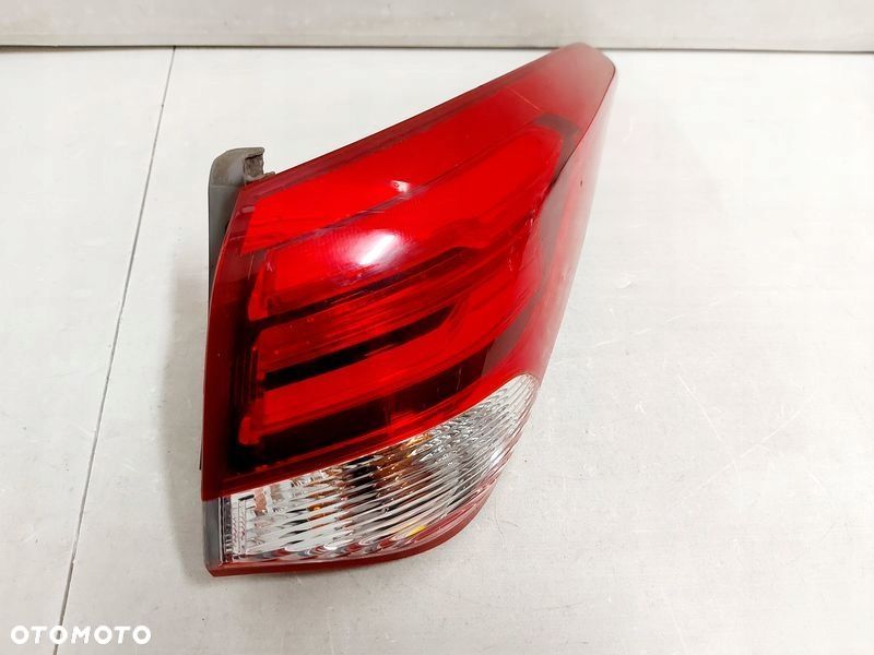 HYUNDAI I40 LIFT SEDAN LAMPA PRAWY TYŁ TYLNA 92402-3Z6 - 3