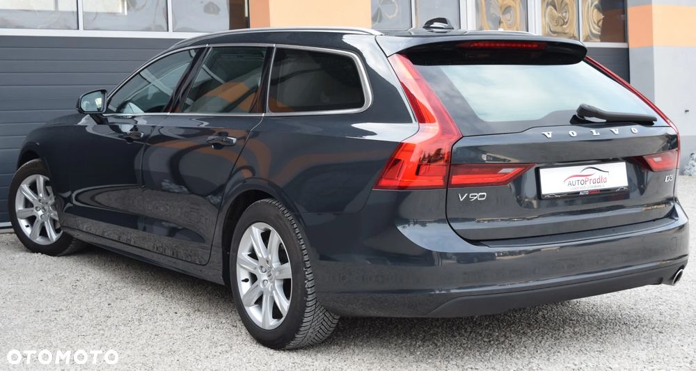 Volvo V90 D3 Momentum Pro - 17