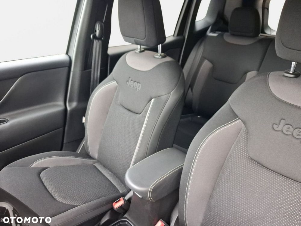Jeep Renegade - 11