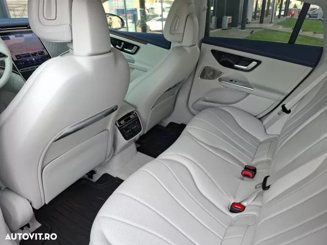 Mercedes-Benz EQE - 10