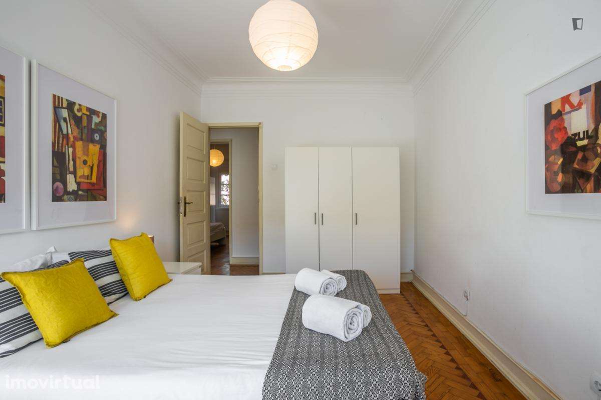 Quarto - localizado em Roma-Areeiro Lisbon - Grande imagem: 3/18
