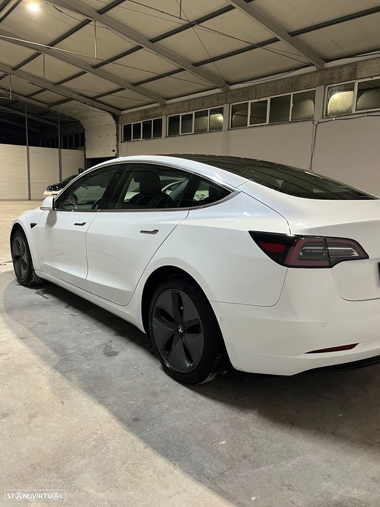 Tesla Model 3 Standard Range Plus RWD - 3