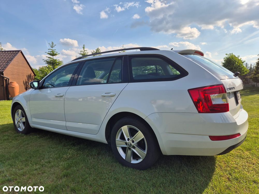 Skoda Octavia 1.6 TDI Ambition - 4