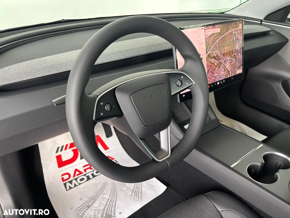 Tesla Model 3 - 10