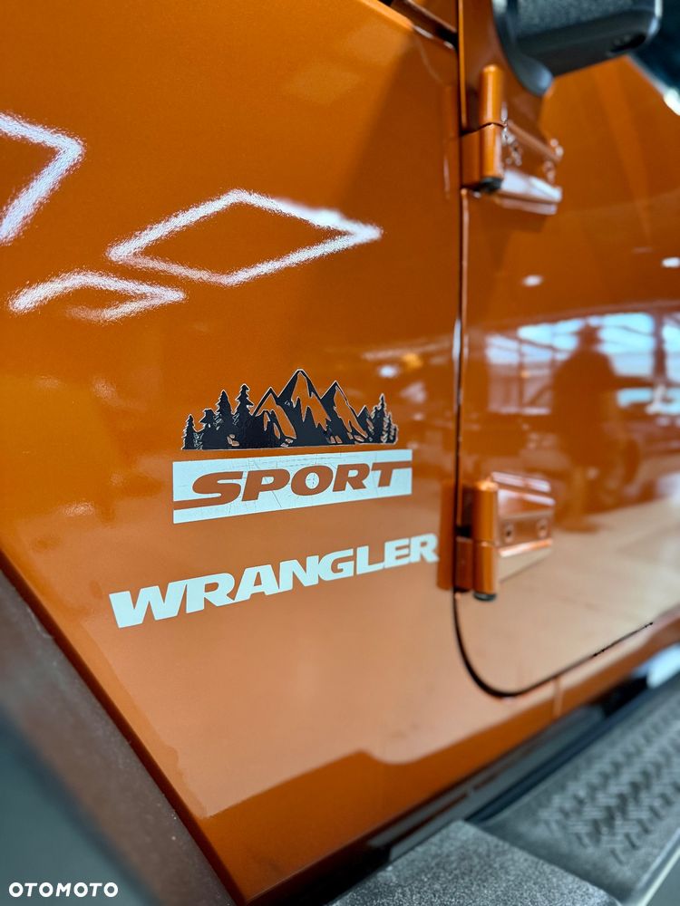 Jeep Wrangler 3.8 Sahara - 15