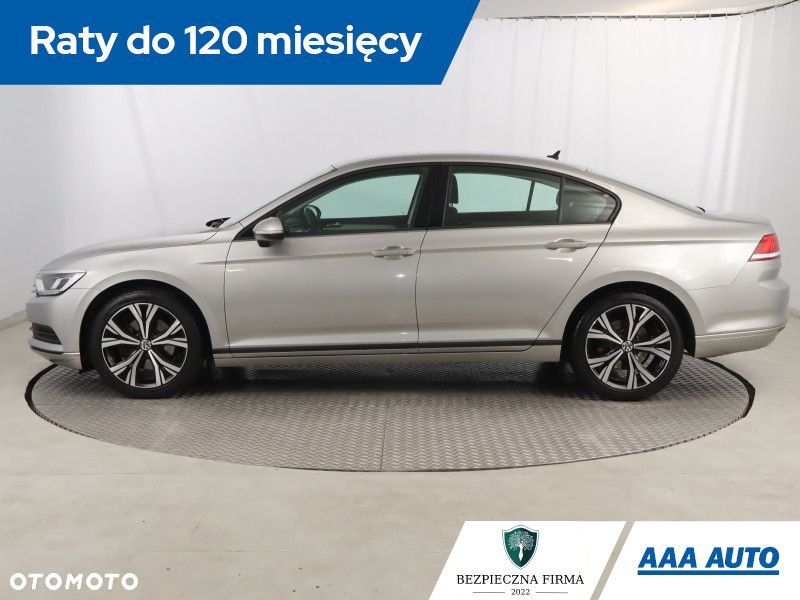 Volkswagen Passat - 3
