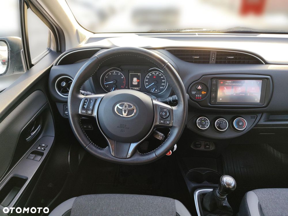 Toyota Yaris - 12