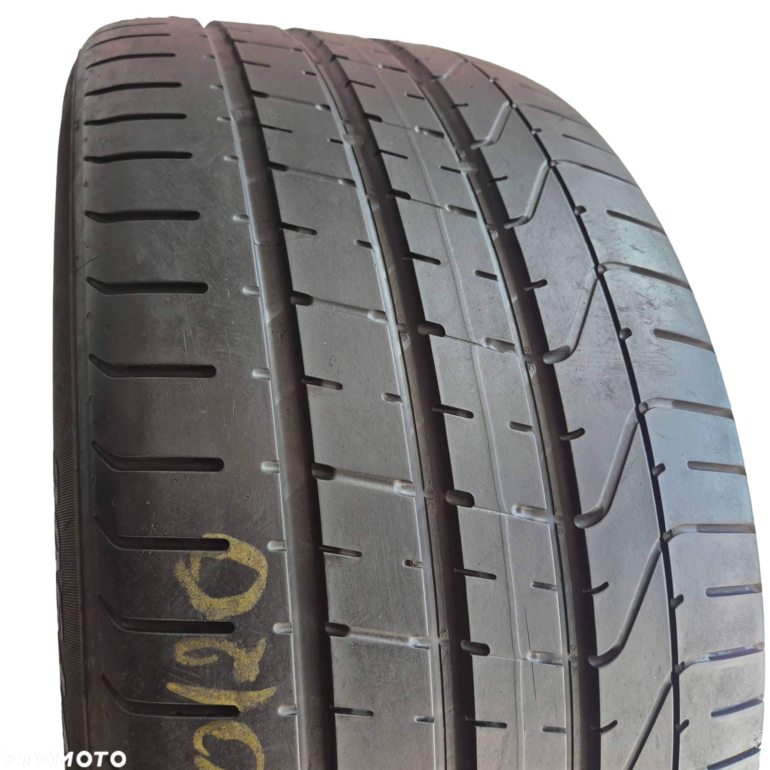 Pirelli P zero 305/40 R20 112Y 6 6.5mm 2021 - 1