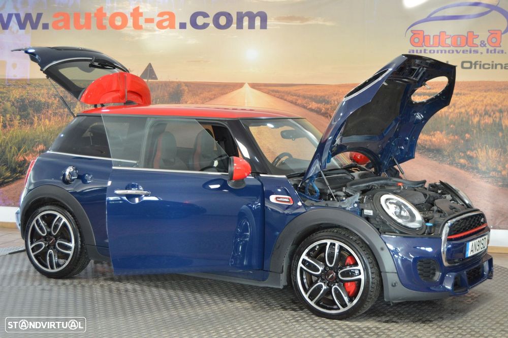 MINI 3 Portas John Cooper Works Auto Desportiva - 15