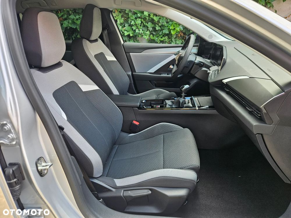 Opel Astra 1.2 Turbo Start/Stop Edition - 27