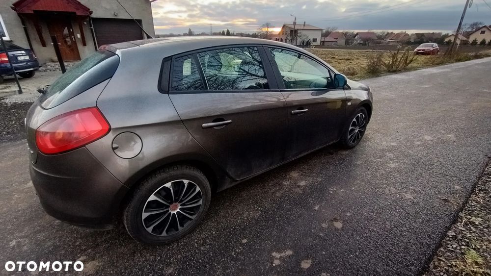Fiat Bravo 1.4 T-JET 16V Dynamic - 5