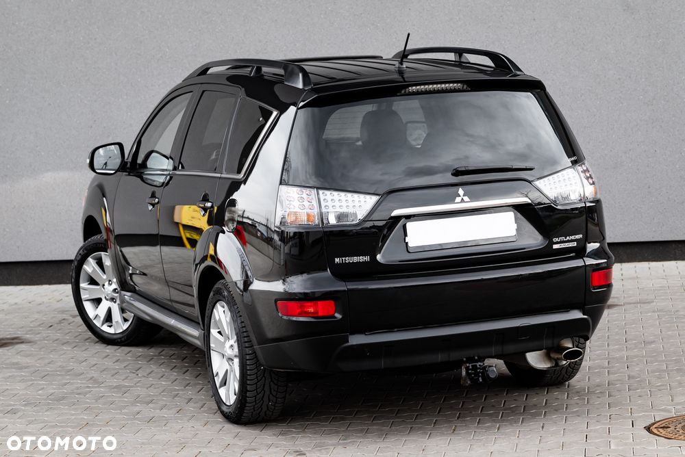 Mitsubishi Outlander 2.4 4WD CVT Intense - 11