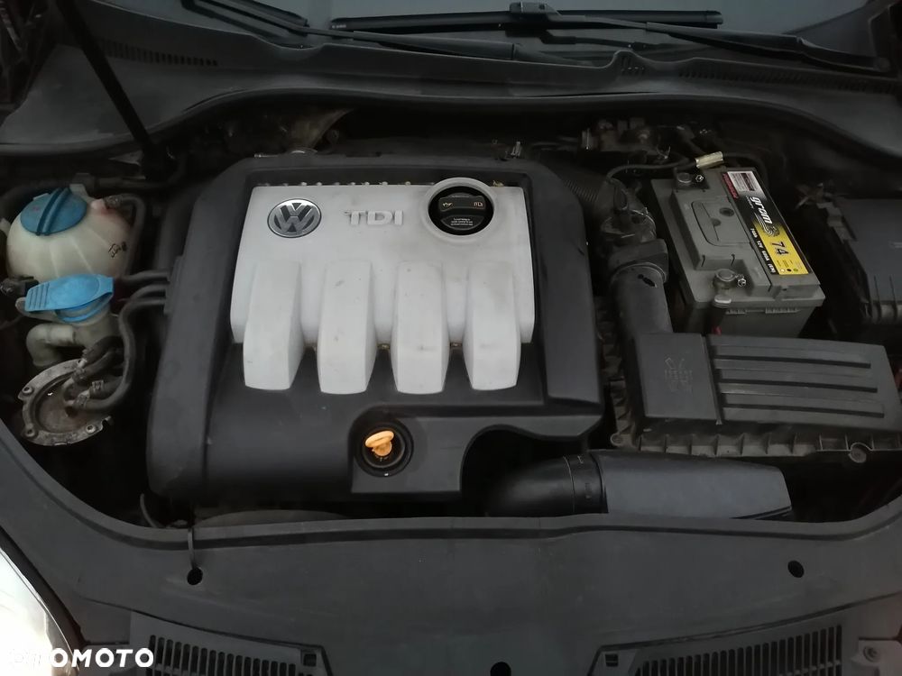 Volkswagen Jetta 1.9 TDI Trendline - 13