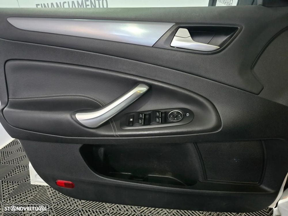 Ford Mondeo SW 1.6 TDCi Titanium - 14