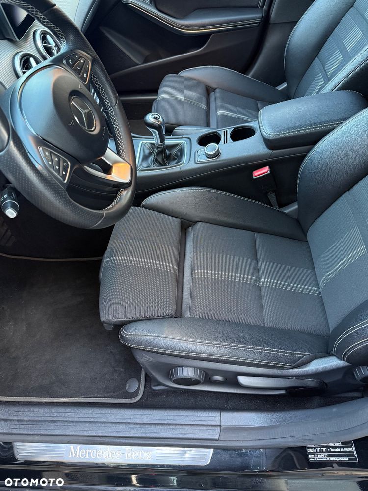 Mercedes-Benz CLA Shooting Brake 180 d BlueEFFICIENCY Edition - 27