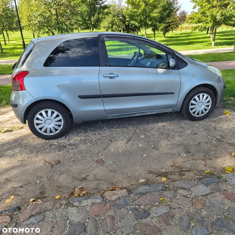 Toyota Yaris - 7