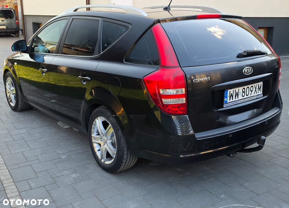 Kia Ceed 2.0 CRDi Spirit - 4