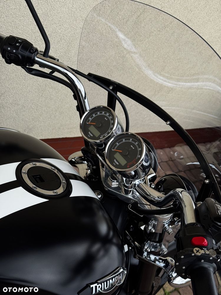 Triumph Inny - 7