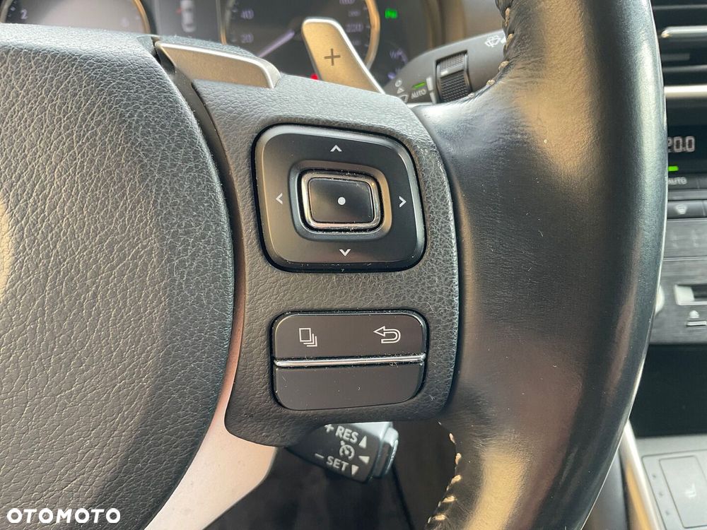 Lexus IS 200t Elegance - 23