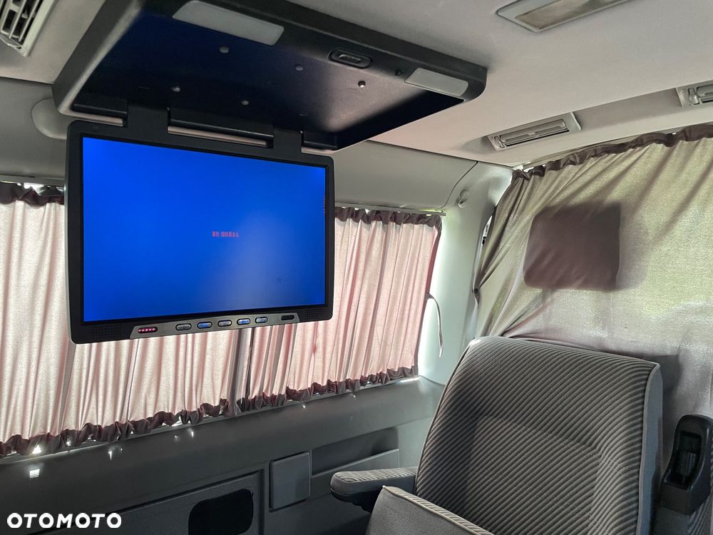 Volkswagen Multivan - 16