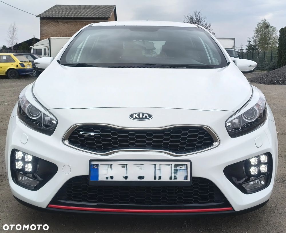 Kia Ceed - 1