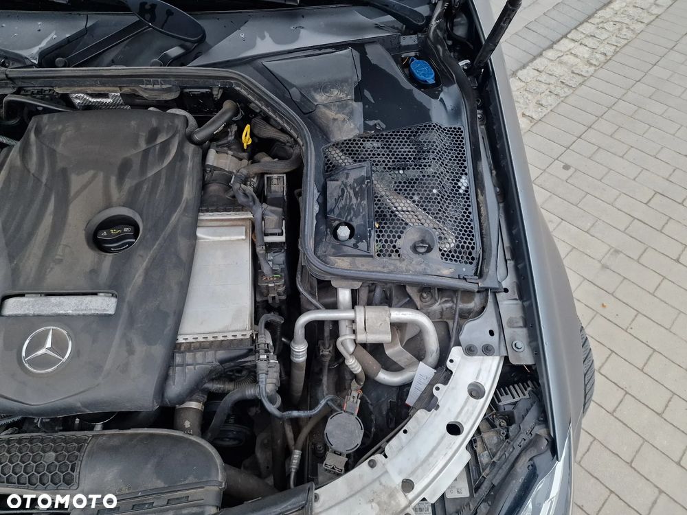 Mercedes-Benz Klasa C 200 4-Matic 9G-Tronic - 31