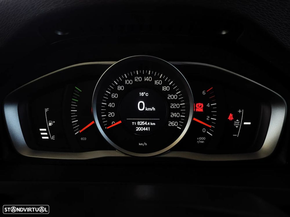 Volvo V60 2.0 D4 Kinetic - 12