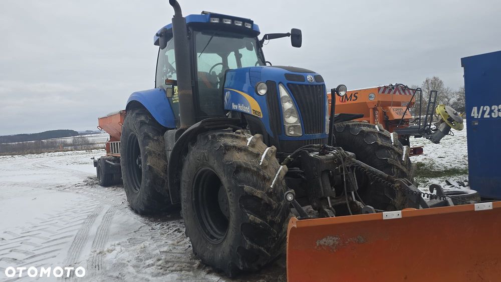 New Holland T8020 - 1