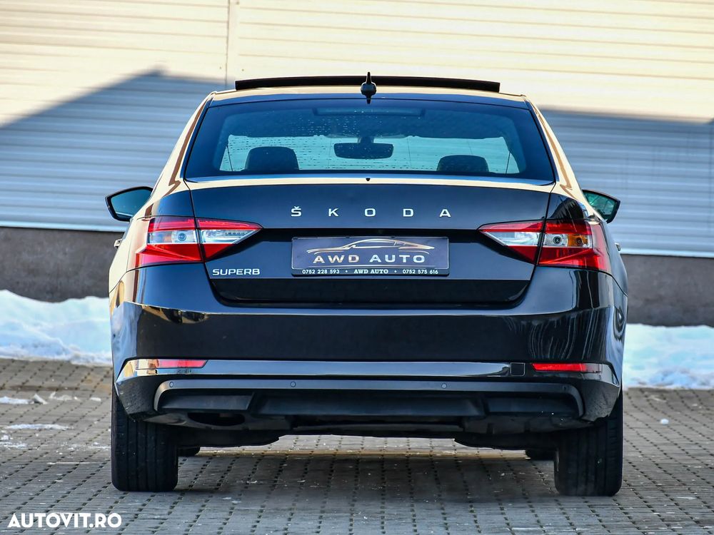 Skoda Superb 2.0 TDI DSG Premium Edition - 20
