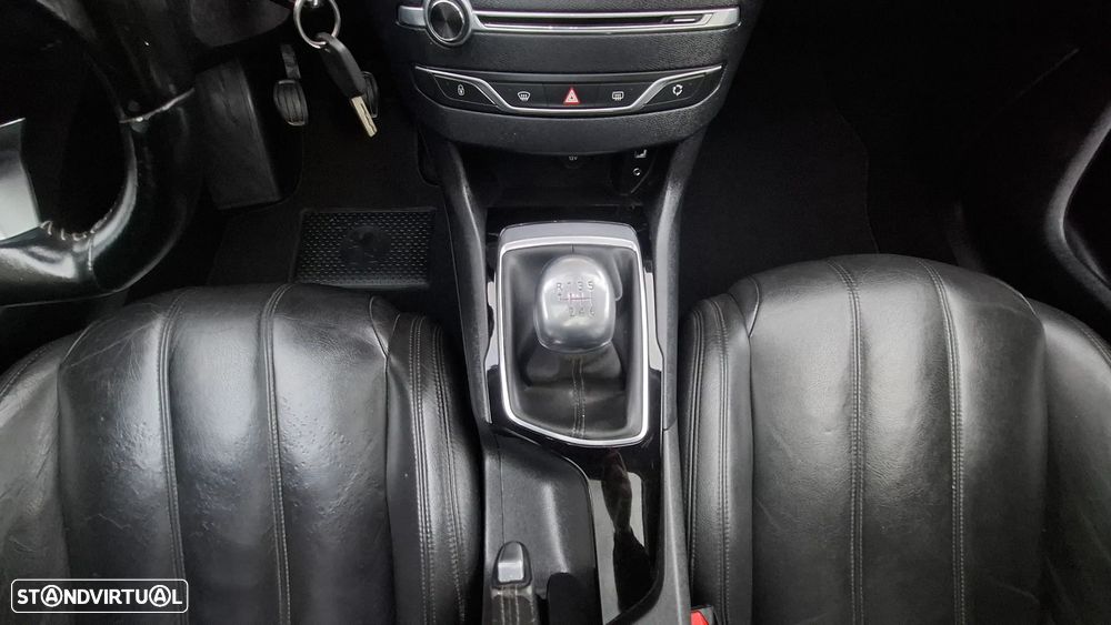 Peugeot 308 SW BlueHDi 120 Stop & Start GT-Line Edition - 38