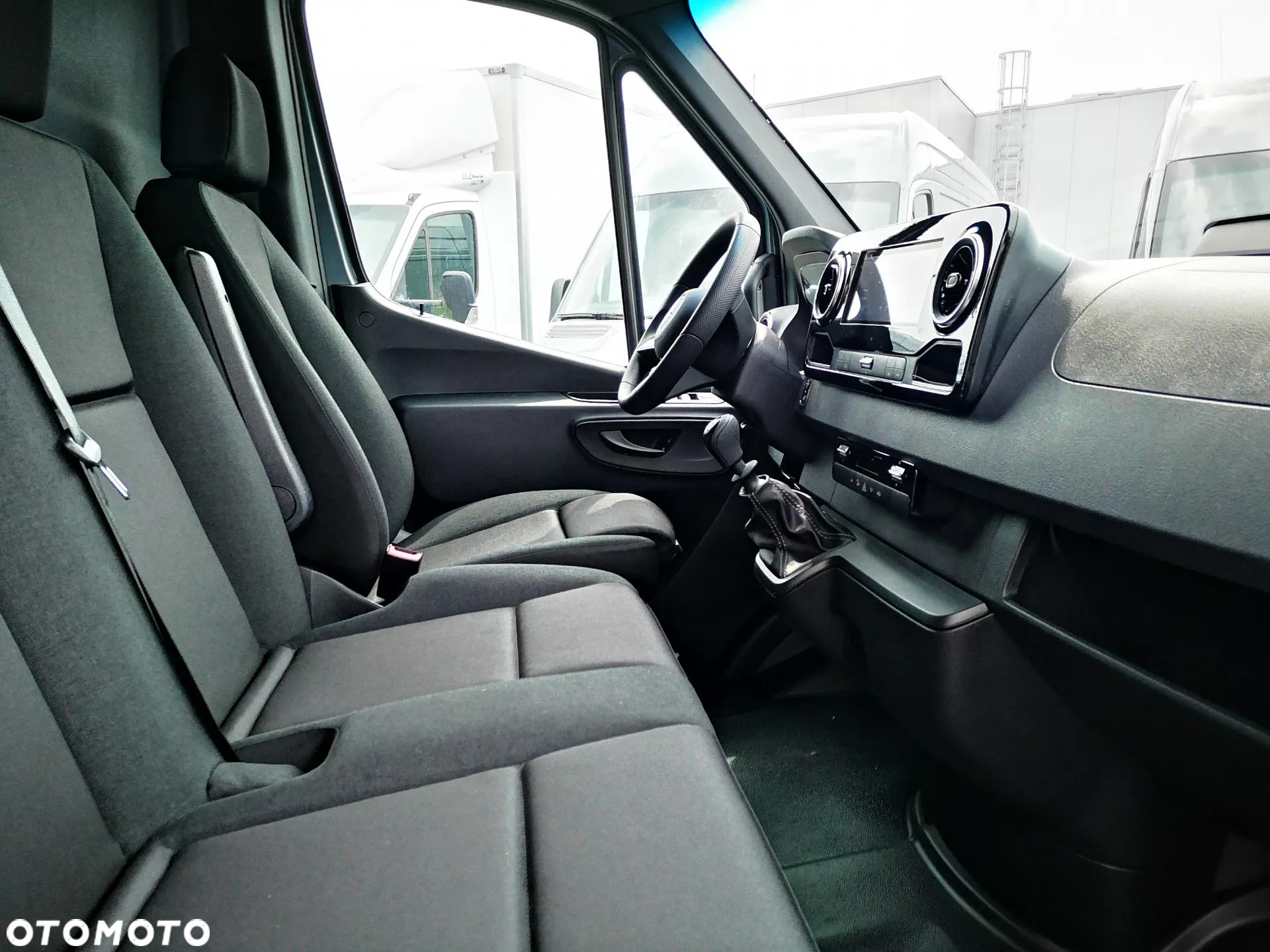 Mercedes-Benz Sprinter - 8