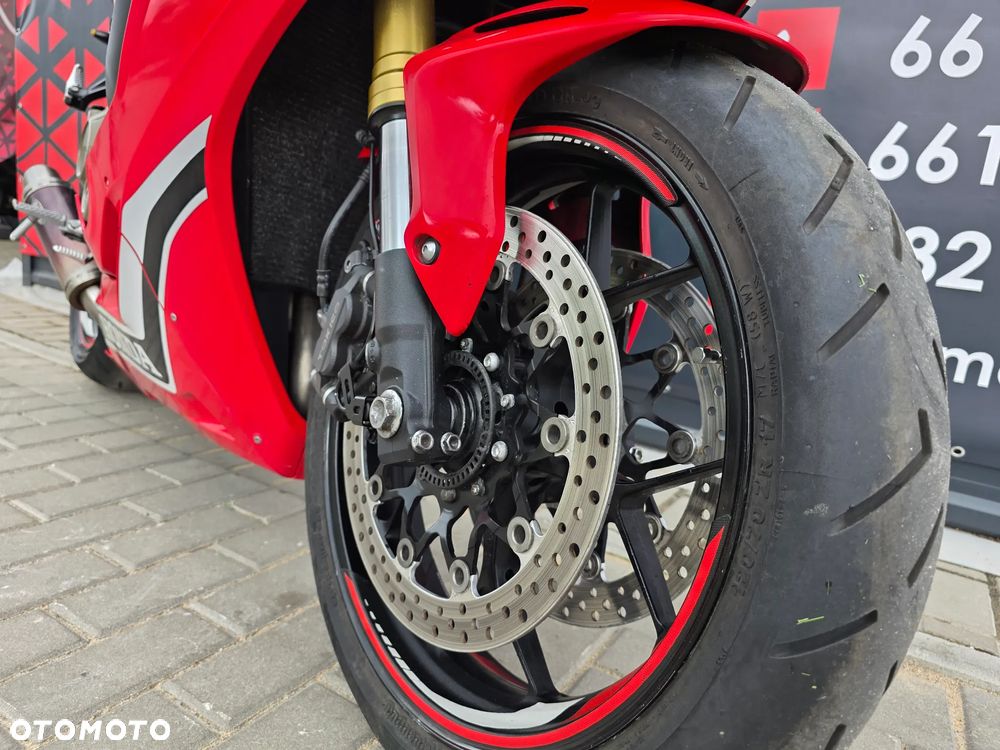 Honda CBR - 15