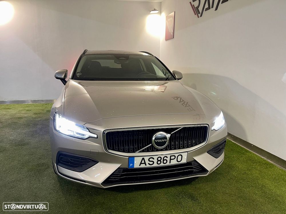 Volvo V60 2.0 B4 Momentum Geartronic - 3